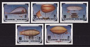 КНДР, 1982, 200 лет воздухоплаванию, Дирижабли, 5 марок из блока